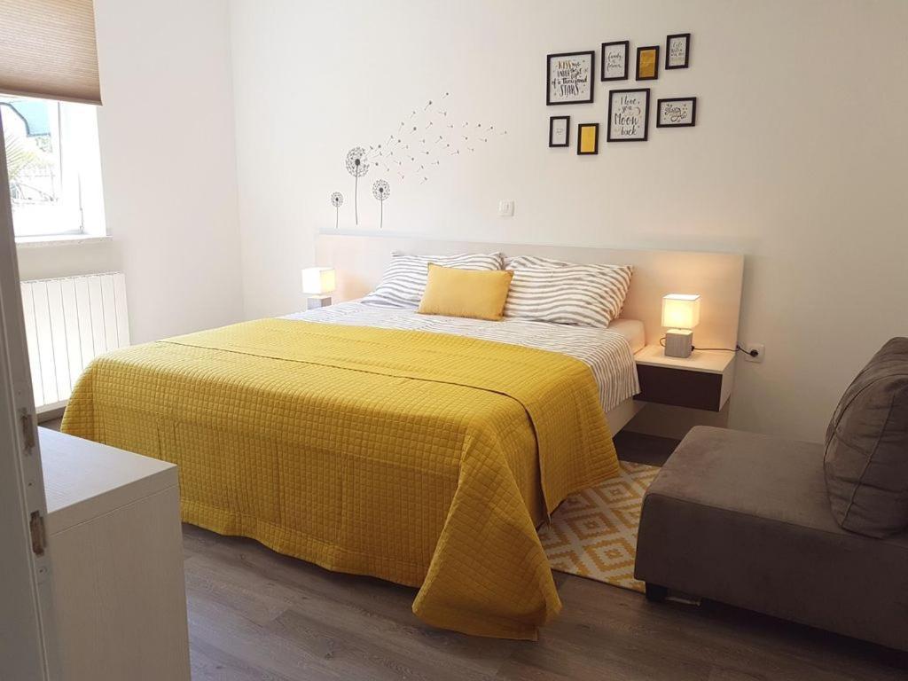 Villa Ulika - 3 Apt For 4 Persons Pula Extérieur photo